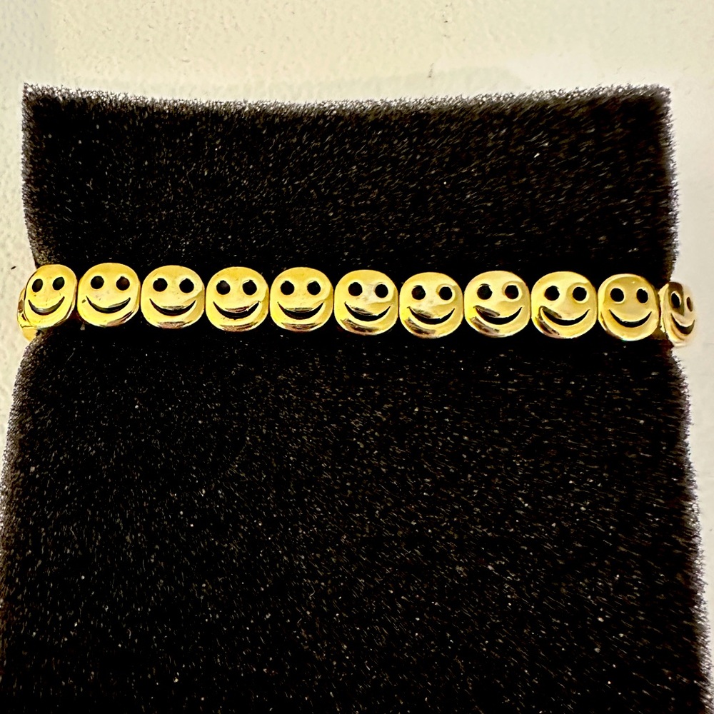 Lisa Gozlan The Enamel Smiley Bracelet